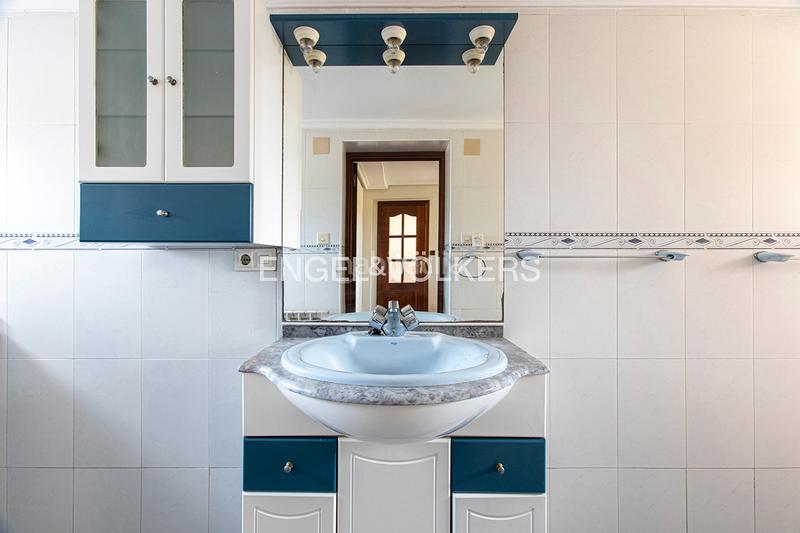 Foto bcc79b6a-917f-4bd8-810b-7353b21623cd. Maison avec chauffage parking dans Piedras Blancas Castrillón