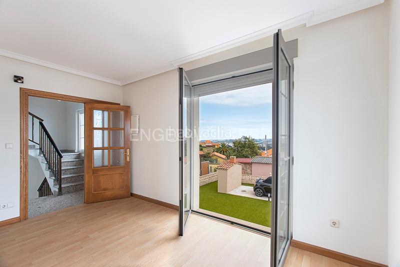 Foto e3b97f58-96fc-47b4-8867-20d1e1166968. Maison avec chauffage parking dans Piedras Blancas Castrillón