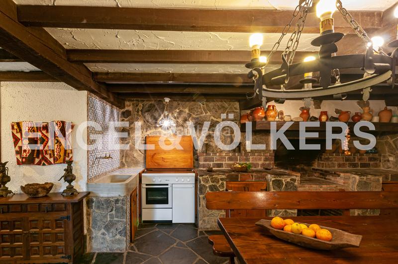 Foto 2b0fe47b-18d6-4d54-95f5-7778dd19dc2a. Haus mit heizung in Tazones - Argüero Villaviciosa