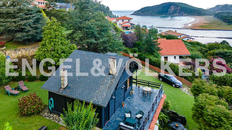 Foto 5455c7de-c1e6-493b-8a19-2494f74f24b7. Haus mit heizung in Tazones - Argüero Villaviciosa