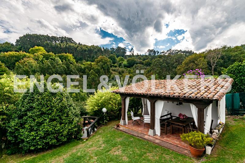 Foto c60a198a-5063-4aa4-a535-377cf7dde79e. Haus mit heizung in Tazones - Argüero Villaviciosa