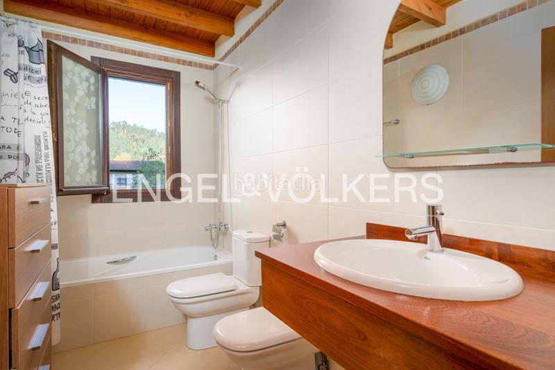 Foto 69d657cb-76a1-45bd-89ee-5dc83e6b36f6. Casa con riscaldamento parcheggio in Vibaña-Ardisana-Caldueño Llanes