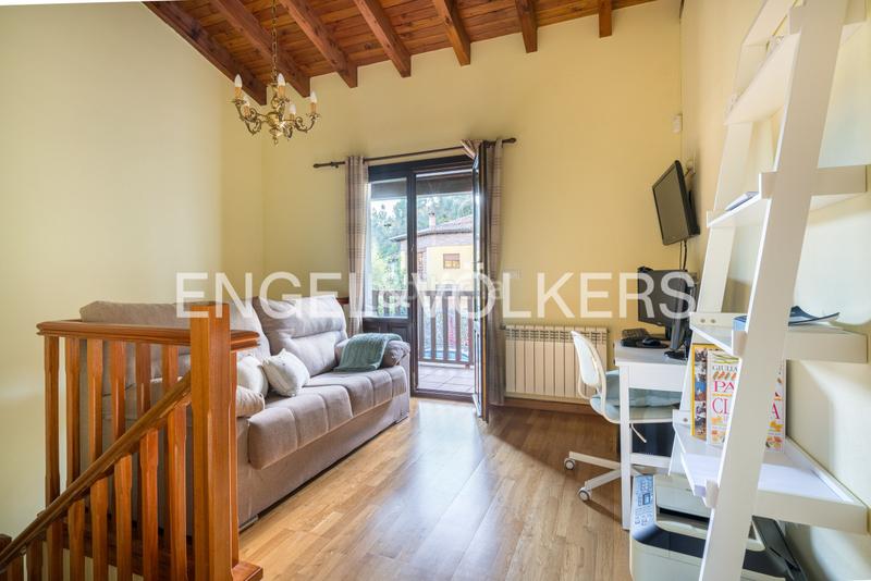 Foto 6efdb67e-9bfc-46ab-8a6e-678181ff1118. Casa con riscaldamento parcheggio in Vibaña-Ardisana-Caldueño Llanes