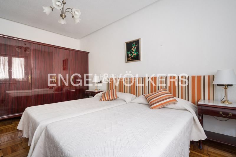 Foto 0a1fac8f-6687-4f30-9a2d-37afc1c5911e. Apartament amb calefacció a Parque San Francisco - Uría Oviedo