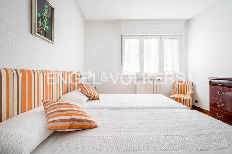 Foto 62b01c00-3458-4393-b074-971f0f302910. Apartament amb calefacció a Parque San Francisco - Uría Oviedo