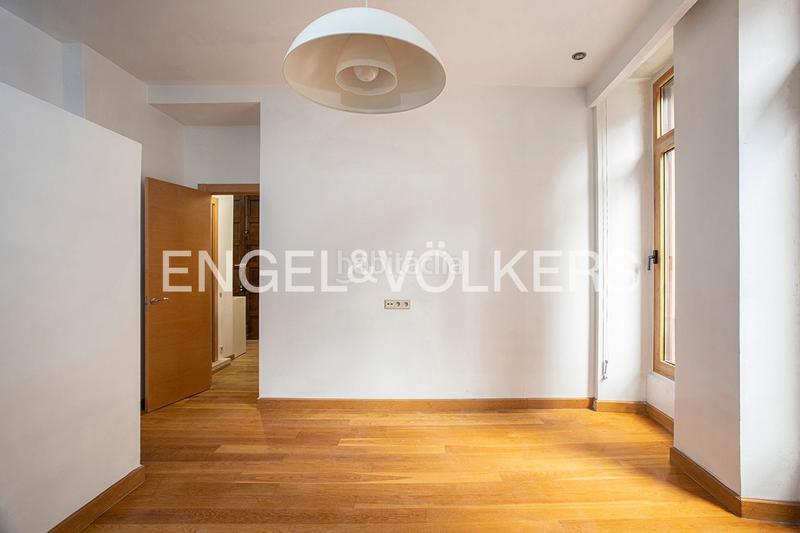 Foto 4ec2bbf8-3fa2-4fd8-9676-fe98c8bef554. Apartament amb calefacció a Centro Gijón