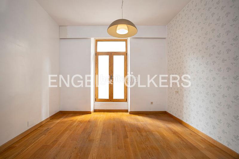 Foto aab08b51-0880-4a23-979d-adf1589293d7. Apartament amb calefacció a Centro Gijón