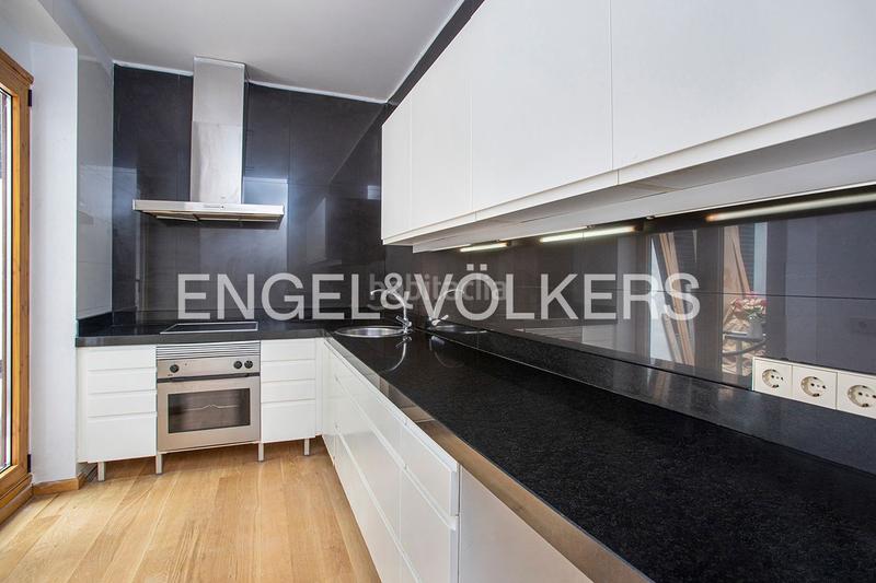 Foto c58a3dd0-8bf1-4f1d-8796-608d221802c9. Apartament amb calefacció a Centro Gijón