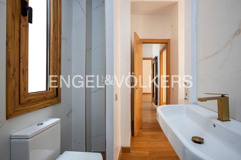 Foto e6056fe9-bfdf-4685-b259-b29ca226676d. Apartament amb calefacció a Centro Gijón