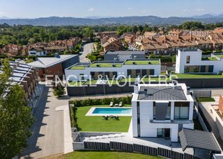 Maison à La Fresneda. Chalet único de joaquín torres acero listo para entrar a vivir e