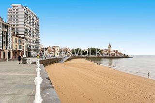 Pis a Centro. Lujo en primera línea de playa con garaje y terraza al sur