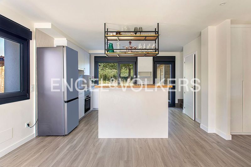 Foto ab954867-a1ed-4ce6-944f-27dfa6d965d5. Casa adossada amb calefacció aparcament a Noreña
