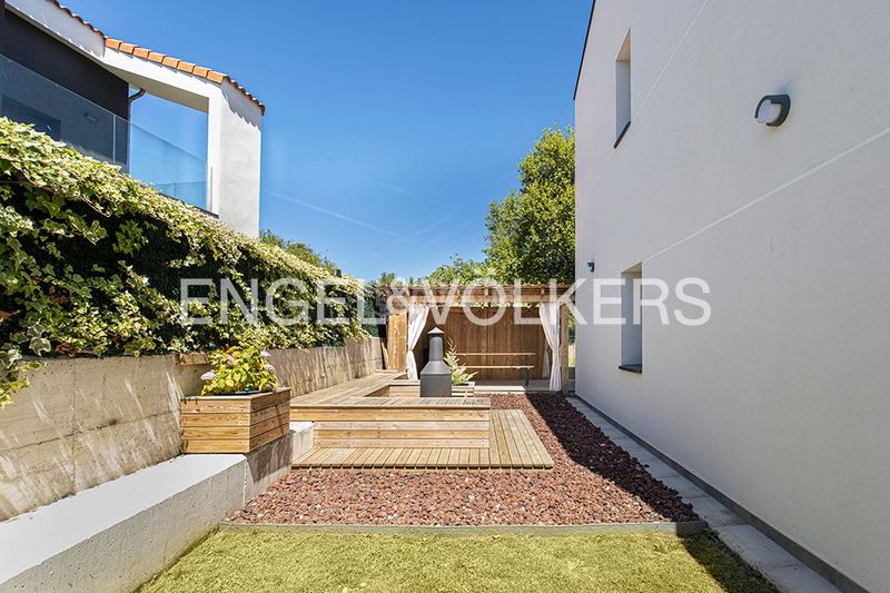 Foto e1e15c38-cc0a-492f-acca-1fc1d57d4878. Casa adossada amb calefacció aparcament a Noreña