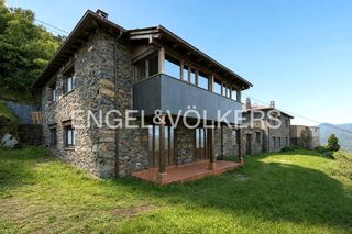 Casa in Valdés. Conjunto rural con encanto en el occidente de asturias.