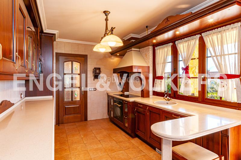 Foto fffcf1b6-2e18-4bb4-9887-bf8a80376300. Casa con riscaldamento parcheggio in Colunga