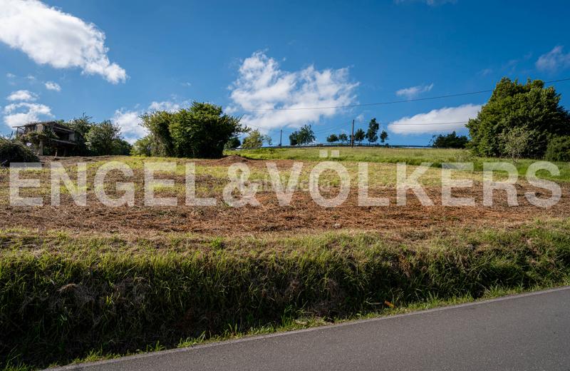 Foto 33b5eeaa-38d2-457d-a1b7-1511ccf814c3. Terreno residenziale in Bernueces Gijón