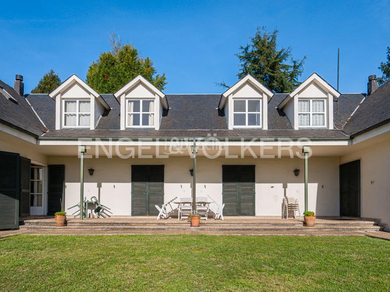 Foto 44672f33-b04a-4d17-a0b4-610bd9ecce73. Casa magnífica propiedad en pruvia en Llanera