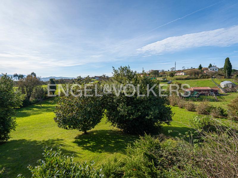 Foto c14ca110-26ab-4643-b7e6-83f0bd4fcc37. Casa magnífica propiedad en pruvia en Llanera