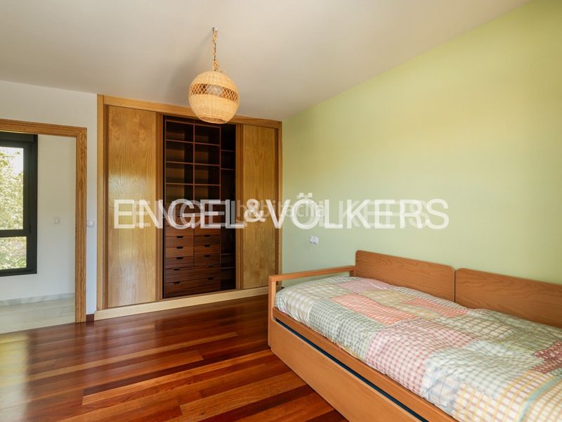 Foto b0ac92f8-d92c-4554-a532-a5ba2f5fe3fb. Casa amb calefacció aparcament piscina a Llanes pueblo Llanes
