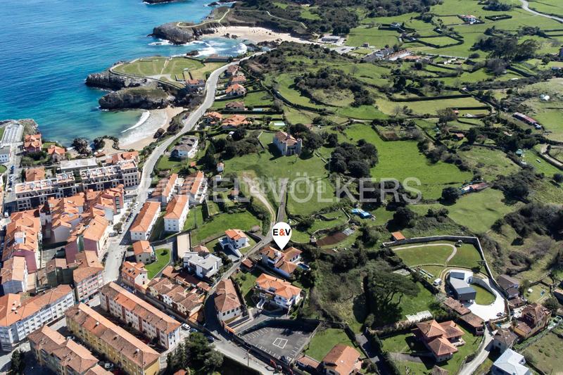 Foto c5c25e18-f2be-4c79-b5f4-f1c08b5f5779. House with heating parking pool in Llanes pueblo Llanes