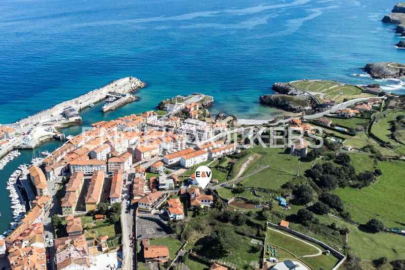 Foto d7aa76f6-e0fe-4dad-b79b-8322e1883aa2. Casa amb calefacció aparcament piscina a Llanes pueblo Llanes