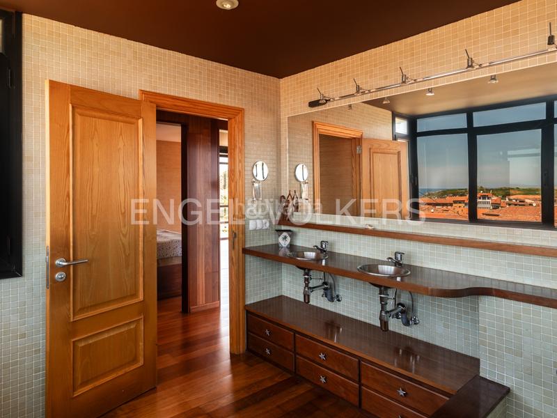 Foto ee1f998d-18d1-4355-8023-e52bd07e42d3. House with heating parking pool in Llanes pueblo Llanes