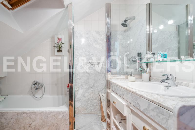 Foto bbe3c5d0-0b0c-4c0a-b4d2-453a4aaba20e. Casa amb calefacció a La Fresneda Siero