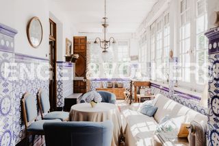 Haus in Somió. Magnífica villa con historia
