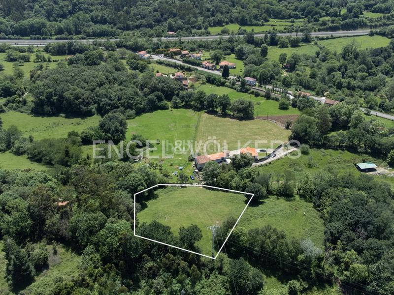 Foto 55b4726f-25a4-4886-adc3-f43c5d9b6dba. Wohngrundstück in Pría-Nueva-Hontoria-Naves Llanes