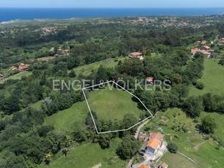 Terreno residenziale in Pría-Nueva-Hontoria-Naves. Parcela edificable en belmonte de pría
