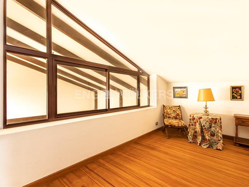 Foto 0b6198a5-1f1a-410f-8613-562445a33e95. Casa con riscaldamento parcheggio in Olivares Oviedo