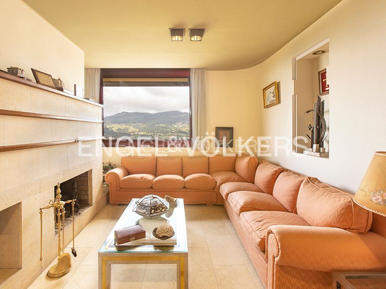 Foto 994d6b11-ec49-42ad-b820-b6c930384e91. Casa amb calefacció aparcament a Olivares Oviedo