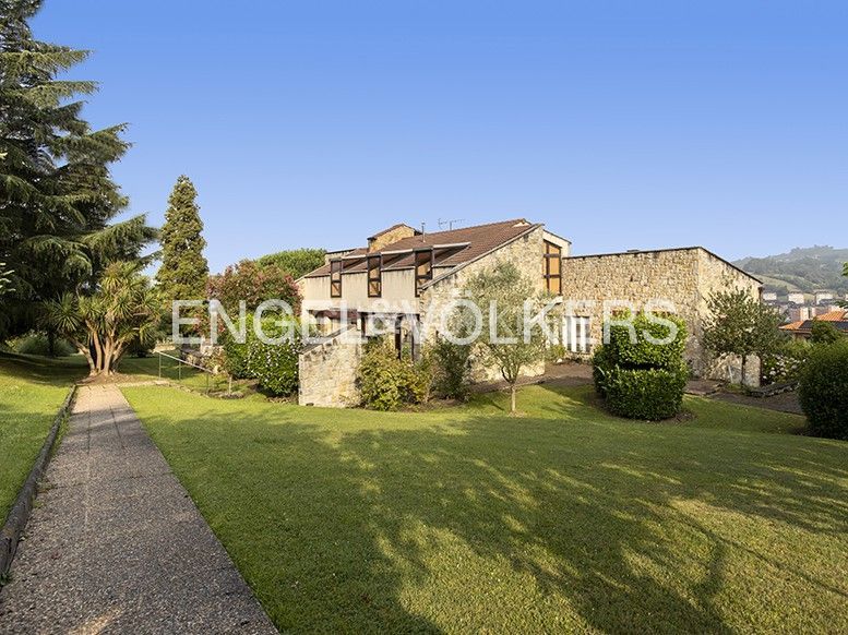 Foto 9a542d5a-8aad-446b-9b26-dbc3986fe948. Casa amb calefacció aparcament a Olivares Oviedo