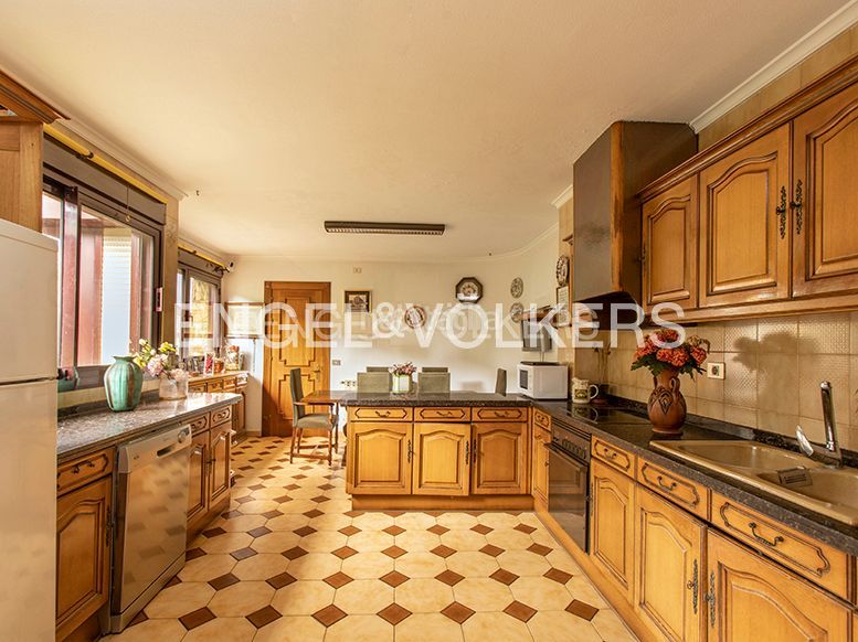 Foto b9f18d7d-d8a3-408e-a559-a53227a74b08. Casa amb calefacció aparcament a Olivares Oviedo