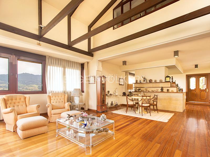 Foto fa656913-cbd7-40bf-8226-b65ff72d59da. Casa con riscaldamento parcheggio in Olivares Oviedo