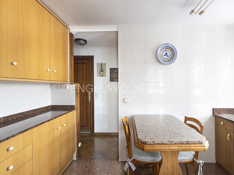 Foto 68a57dc9-951a-486d-9f09-0041f3fd6cc7. Apartamento luminoso piso con vistas al mar en Centro Gijón