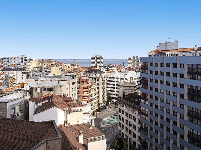 Foto aa0bf972-b078-471a-8612-f96b803423b6. Apartamento luminoso piso con vistas al mar en Centro Gijón