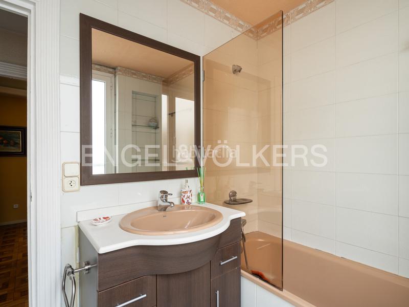 Foto 1c265b36-a93f-4d71-8807-a1a84526e81a. Attico con riscaldamento in Salesas - Foncalada - Campoamor Oviedo