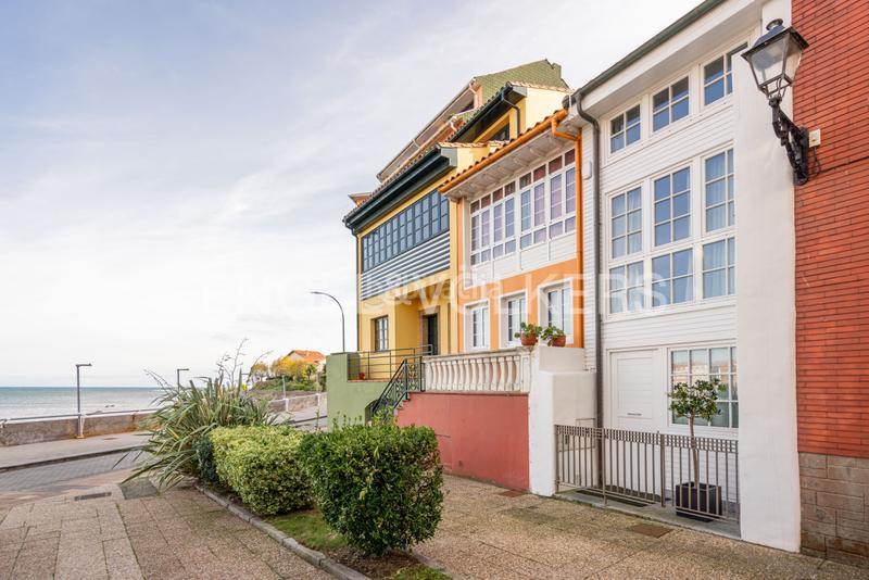 Foto 4e88218c-0133-48c0-8935-29e2fb2a864c. Casa lujo y exclusividad en primera línea de playa de luanco en Gozón