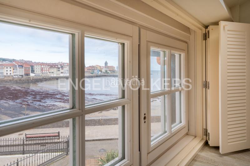 Foto a81a9462-7cec-4e96-95a6-b0e6292c524c. Casa lujo y exclusividad en primera línea de playa de luanco en Gozón