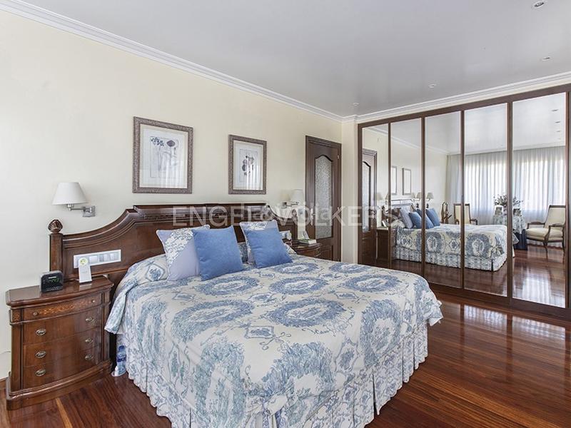 Foto 103046b3-429c-41cf-aca3-0dcd3f2a2d84. Maison avec chauffage parking dans Somió Gijón