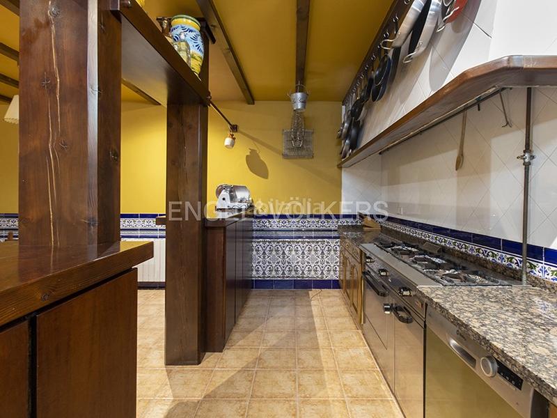 Foto 21e3fd4d-aa8b-4f2c-b692-040d85a5cf58. Maison avec chauffage parking dans Somió Gijón