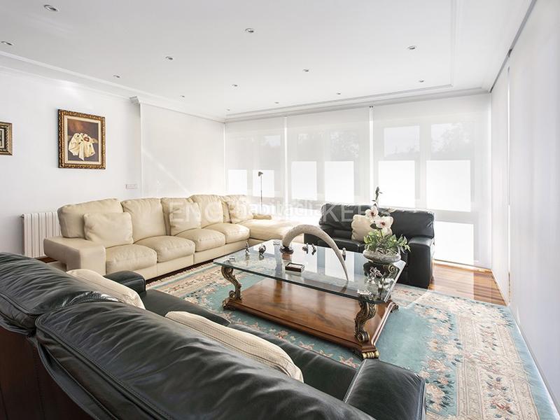 Foto 2ffed29d-b843-42a1-bf28-e48a1d6f824b. Maison avec chauffage parking dans Somió Gijón