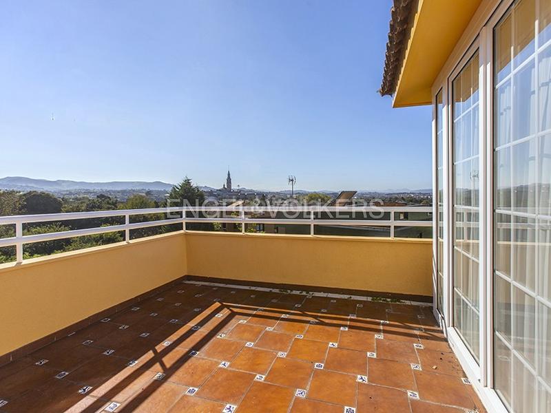 Foto 5783b834-b262-4b50-81a6-9459d885e376. Maison avec chauffage parking dans Somió Gijón