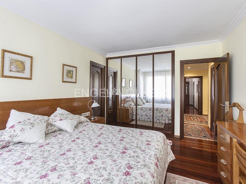 Foto 7acc87b5-c163-435e-93b6-f6e591847020. Maison avec chauffage parking dans Somió Gijón