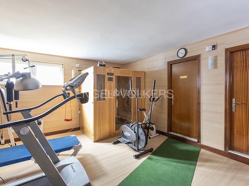 Foto d89fb5fb-701f-4417-8b2a-0a0b57bb00c0. Maison avec chauffage parking dans Somió Gijón