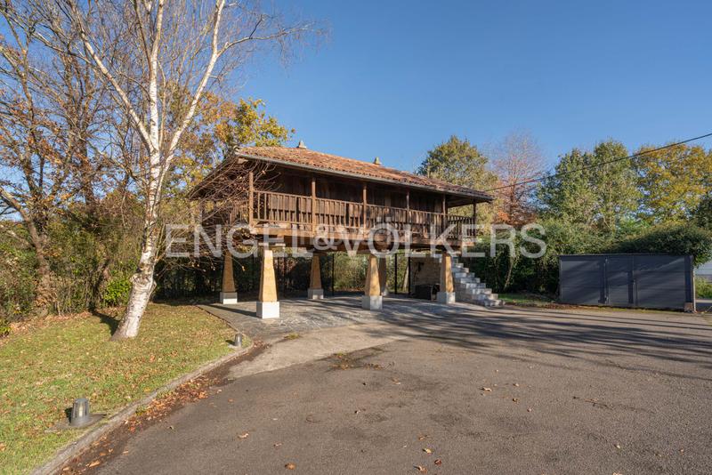 Foto 04780486-1225-403e-bebd-03cf4524a865. Casa amb calefacció aparcament piscina a Viella-Granda-Meres Siero