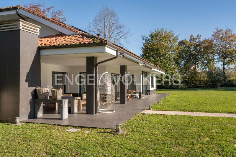 Foto 0723ddf5-25f3-42b5-9ebd-32e2ae341842. Casa amb calefacció aparcament piscina a Viella-Granda-Meres Siero