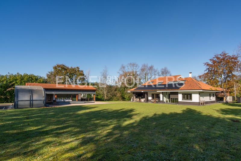 Foto 6ceaa2a7-5d21-46c5-a645-77a98e26c6e5. Casa amb calefacció aparcament piscina a Viella-Granda-Meres Siero