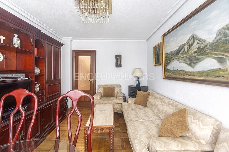 Foto 9a8866f1-a674-4c8d-b685-ca9976715dbf. Apartamento piso con altura y terraza junto a la playa de san lorenzo en Gijón